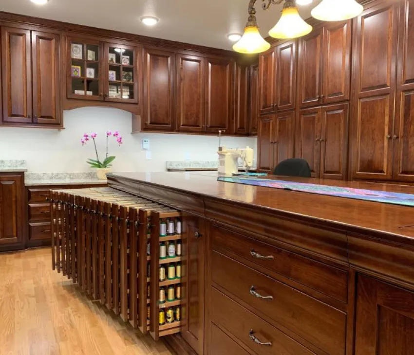 Sewing cabinet